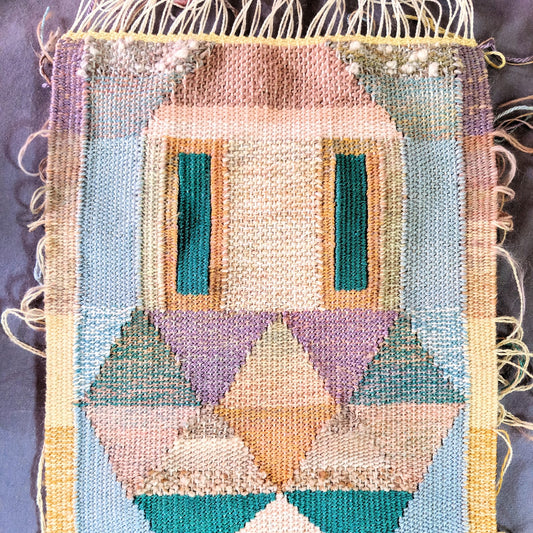 Weaving on a Tapestry Loom (Level 1)